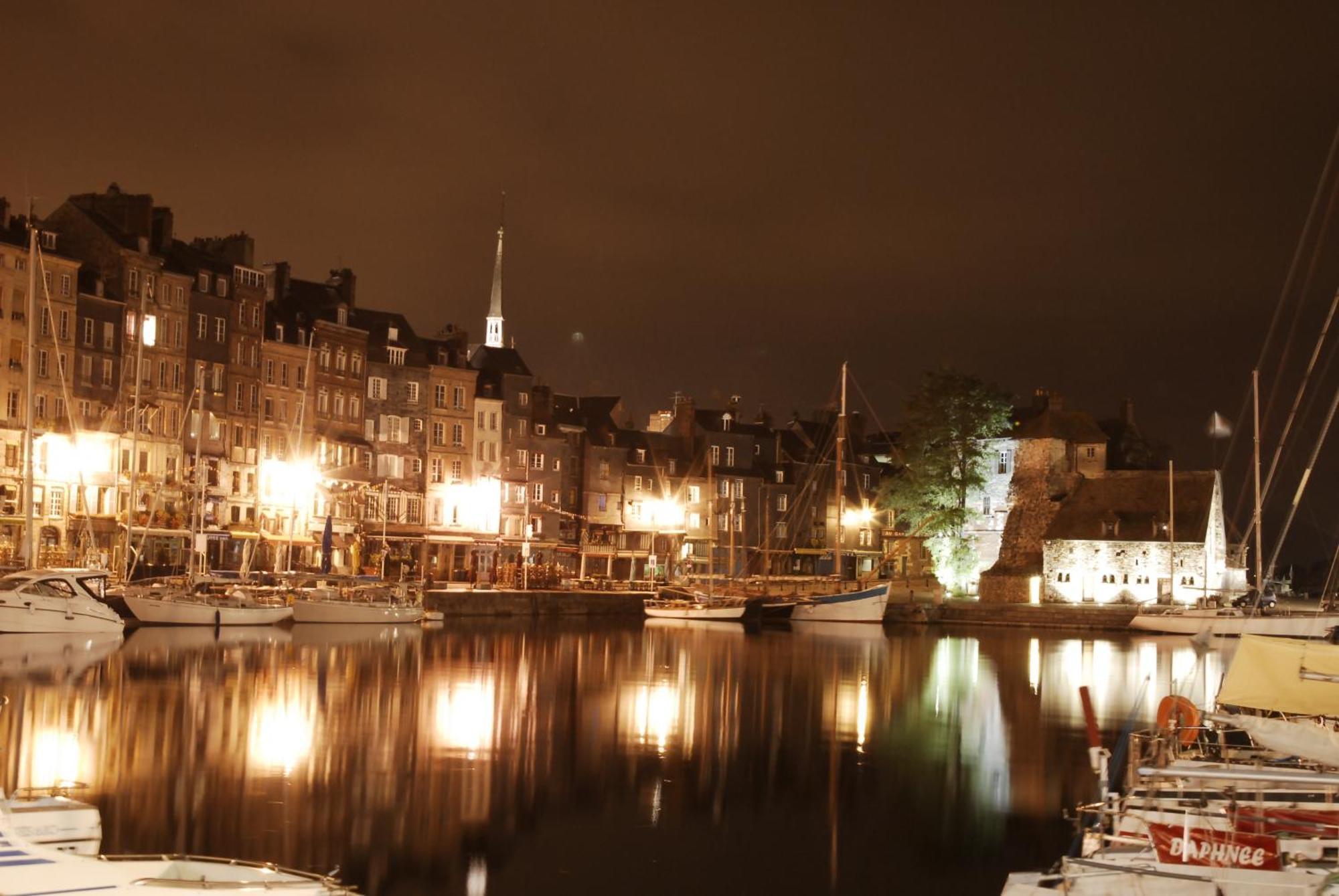 Ferienwohnung Escapade Au Coeur De Honfleur Avec Parking Prive Et Vue Panoramique Exterior foto